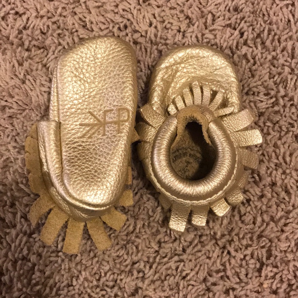 Freshly Picked Moccasins - Platinum size 2